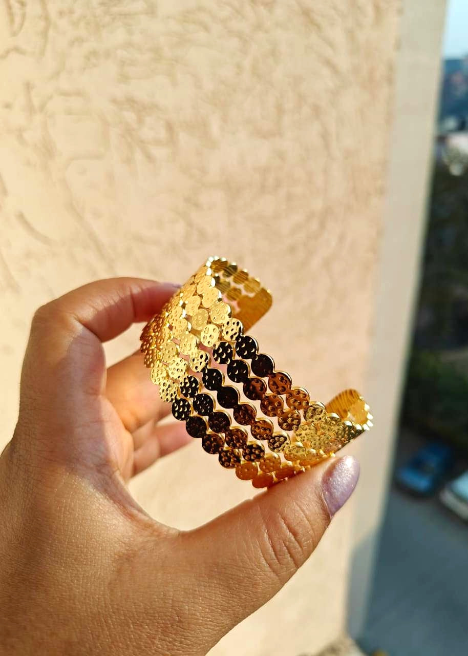 Coin Anti-Tarnish Handcuffs-Single Piece