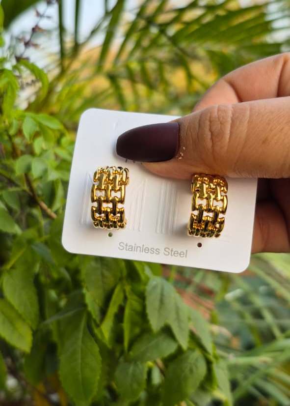 Amora Anti-Tarnish hoops