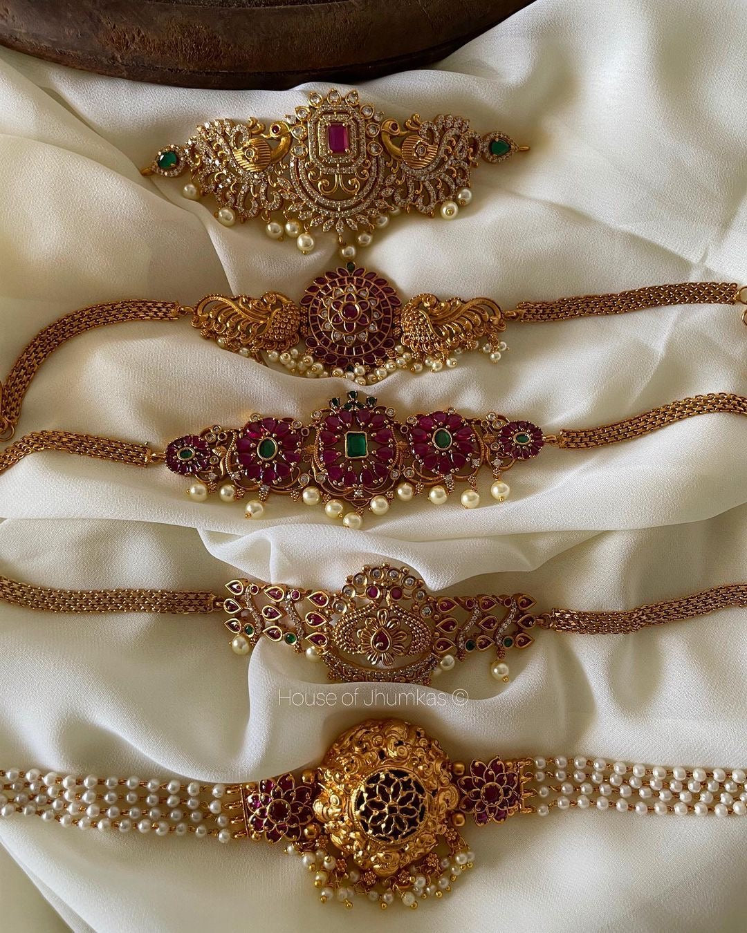 Necklace/Choker/Husli