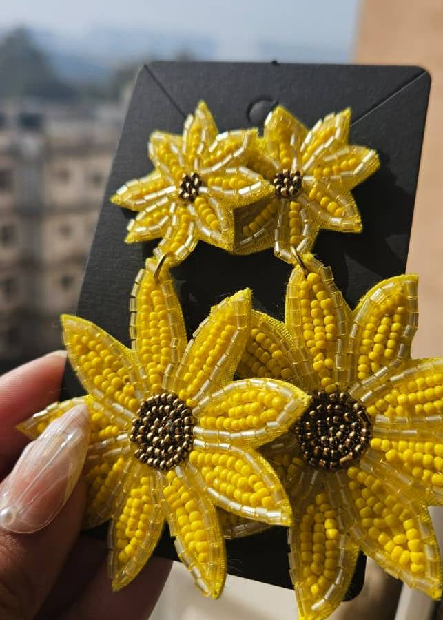Yellow Susan Flower Beaded Earring
