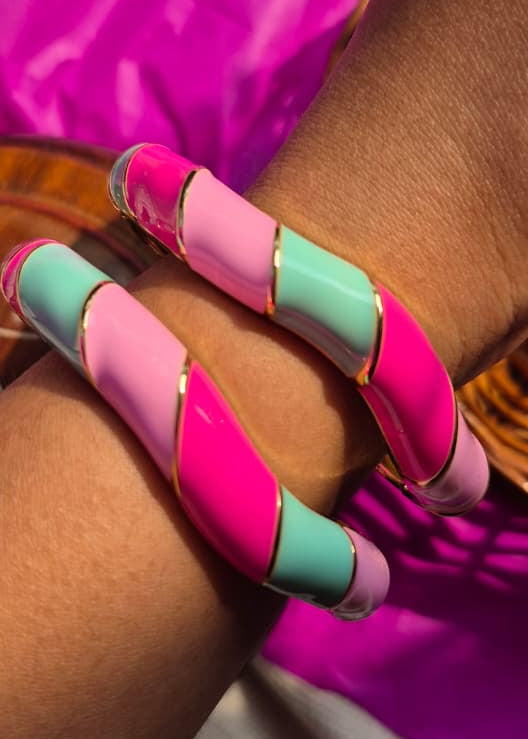 Multicolor Wavy Enamel Bangles- Single Piece
