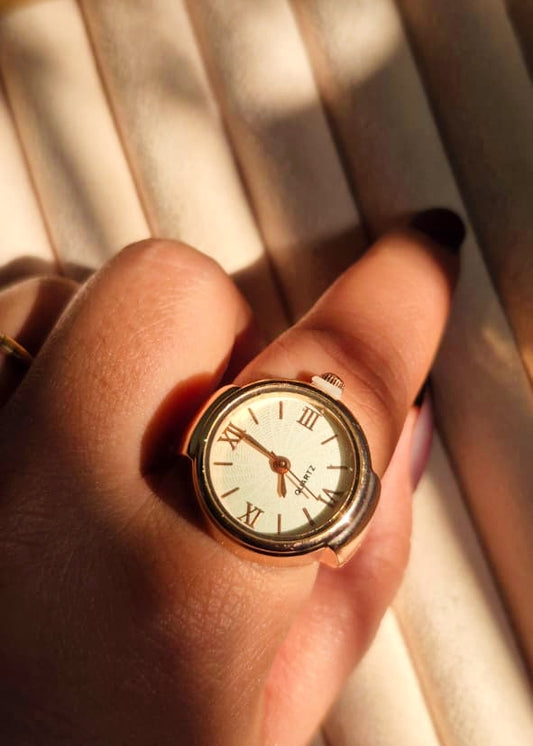 Classic Timeless Beige Dial Watchring-RoseGold