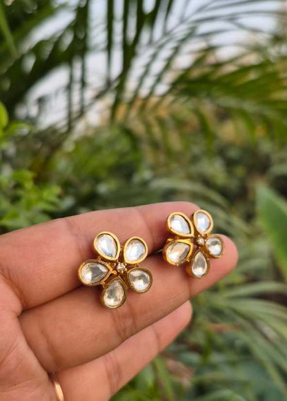 Mini Daisy Moissanite studs