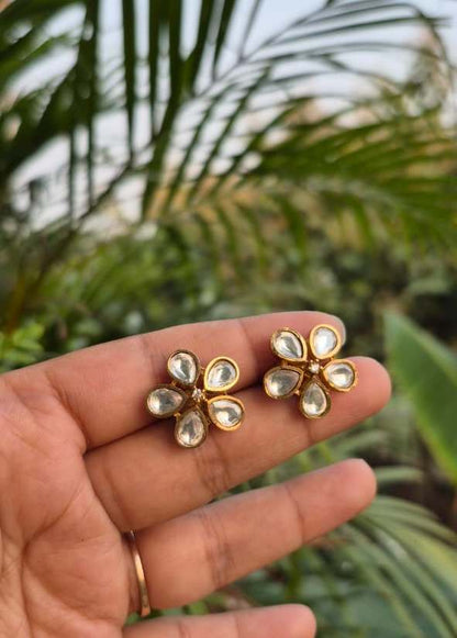 Mini Daisy Moissanite studs