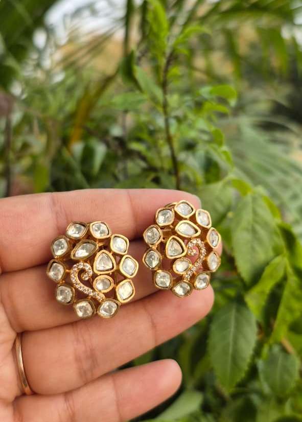 Mellow moissanite Stud Earring