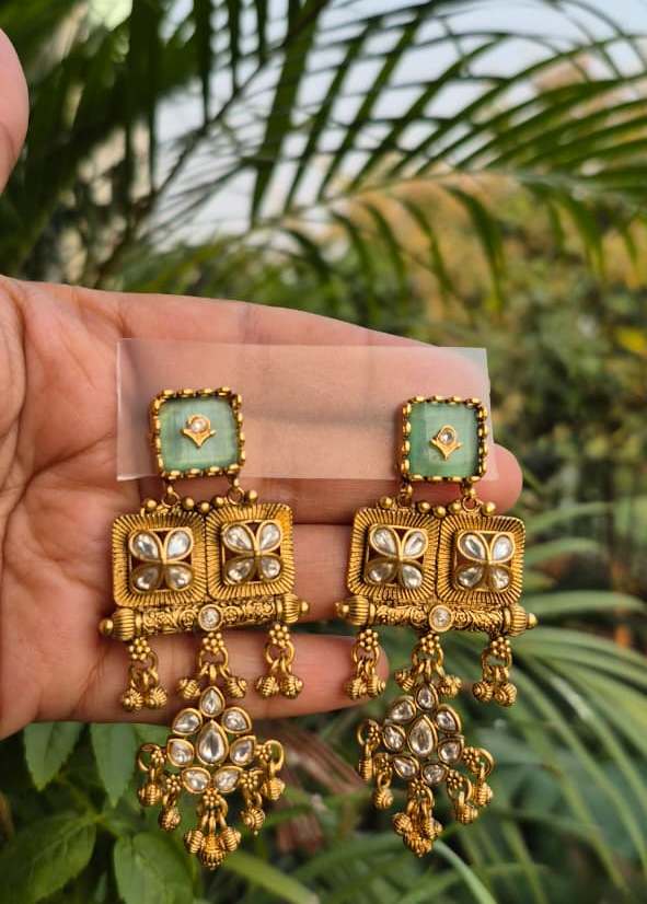 Mohanika Drop Earring