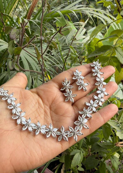 Shweta Pushpa Temple AD Necklace Set - Silver