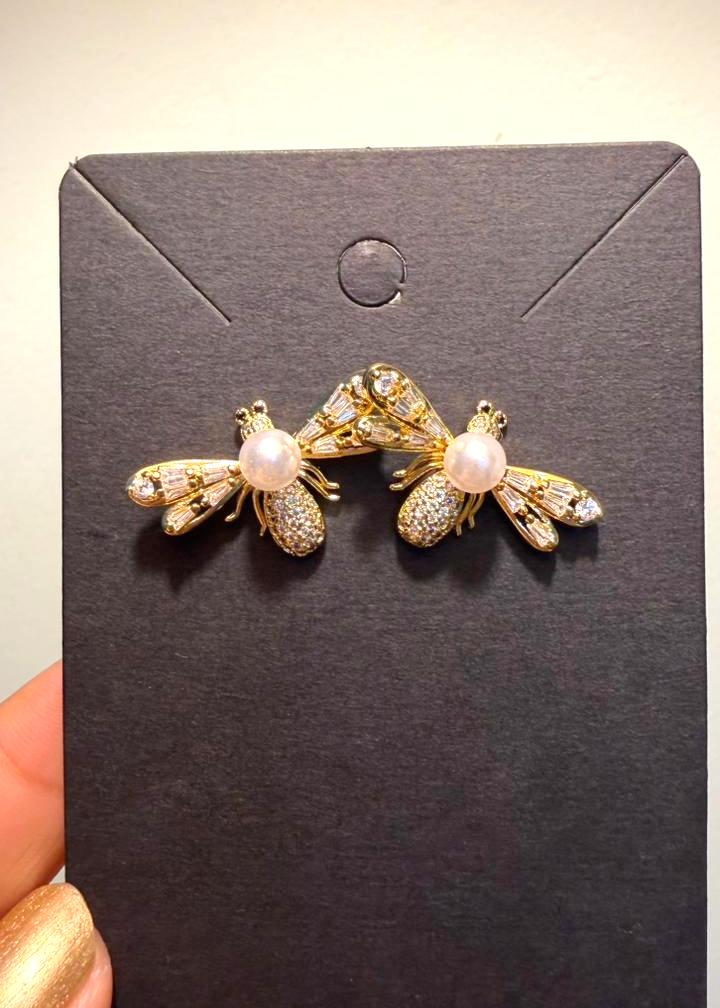 Breezy Buzz Earrings