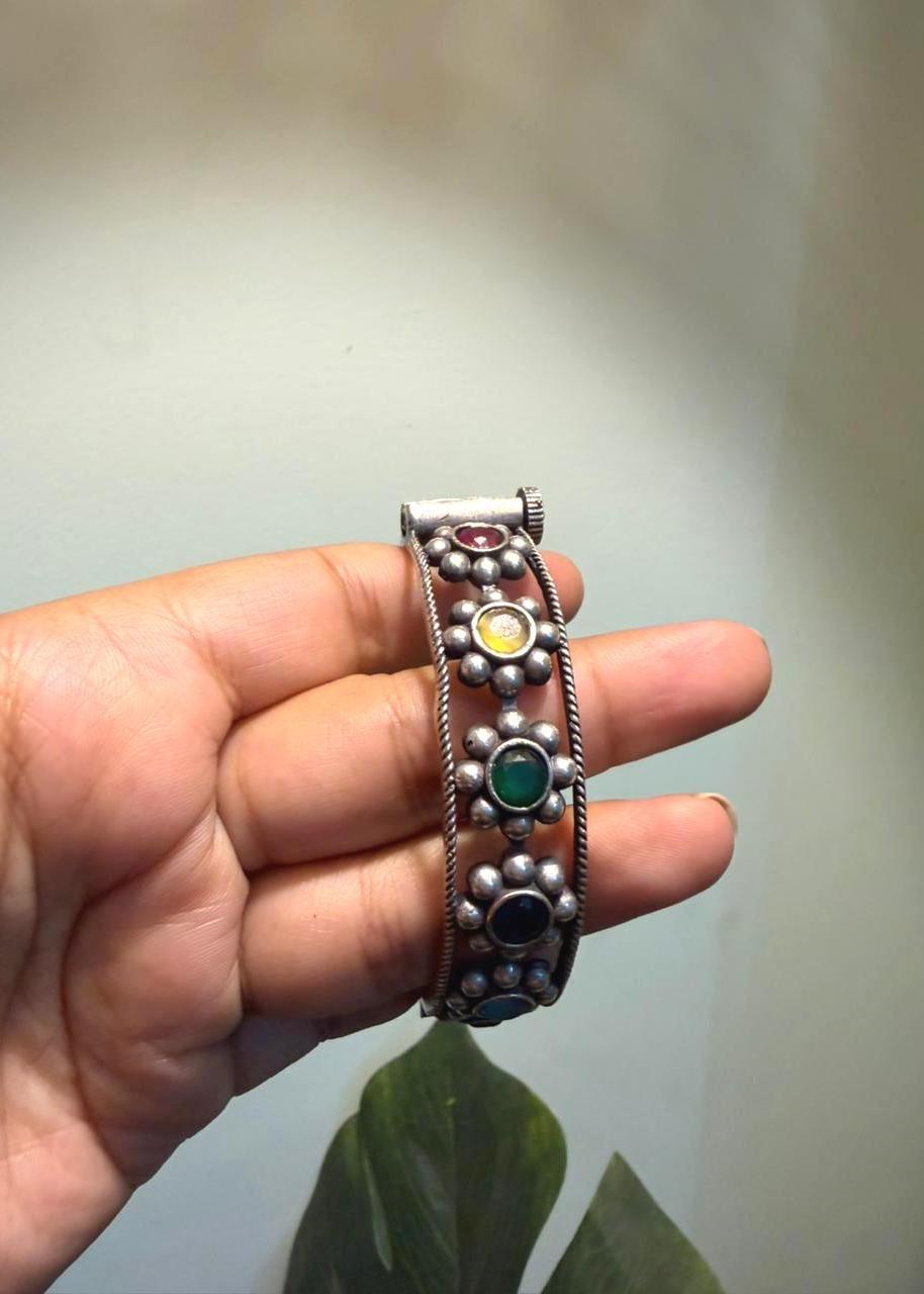 Rajratna Band Oxidized Bangle