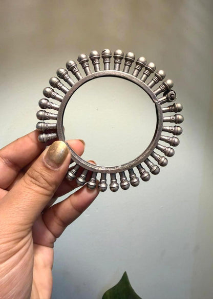 Silver Thorn Oxidized Bangle