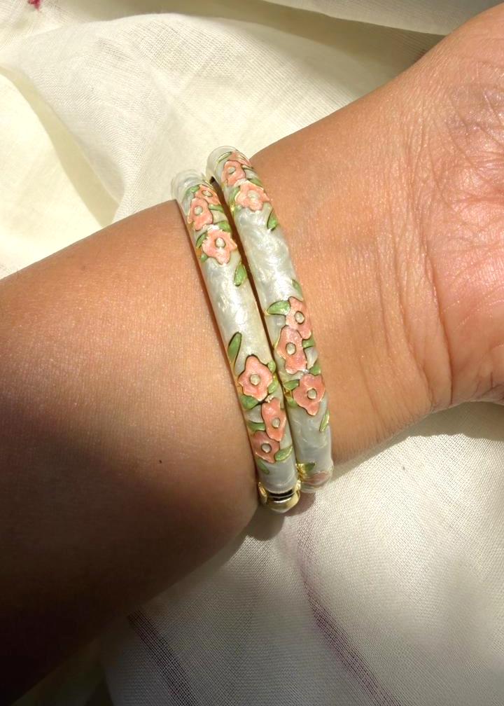 Ivory Glow Enamel Bangle-Single Piece