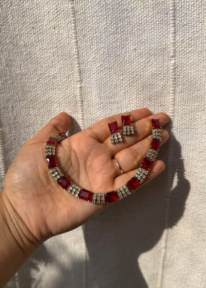 Avyara Necklace Set - Maroon