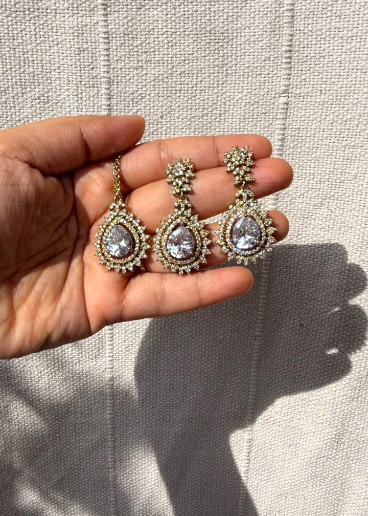 Rani Saheba Necklace Set - Clear/Gold