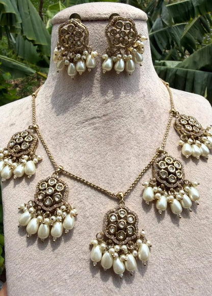 Rangmahal Necklace - Clear/Gold