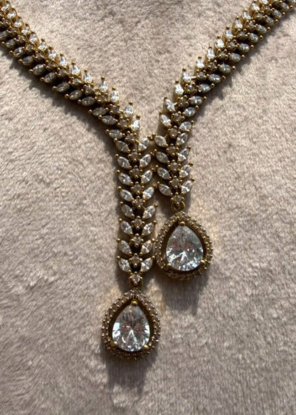 Heerangana Necklace - Clear/Gold