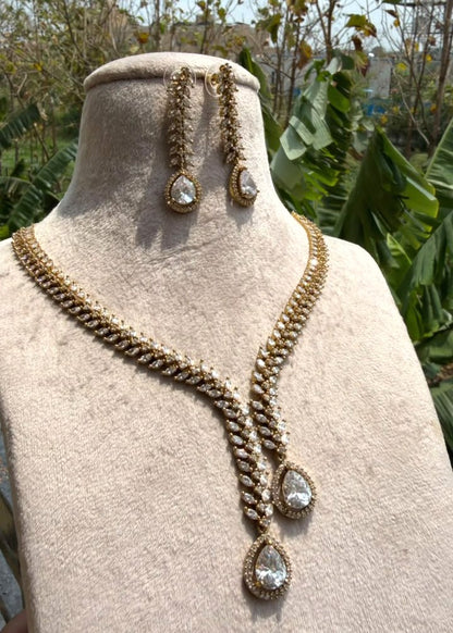 Heerangana Necklace - Clear/Gold