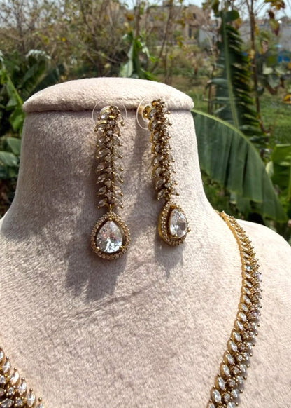 Heerangana Necklace - Clear/Gold