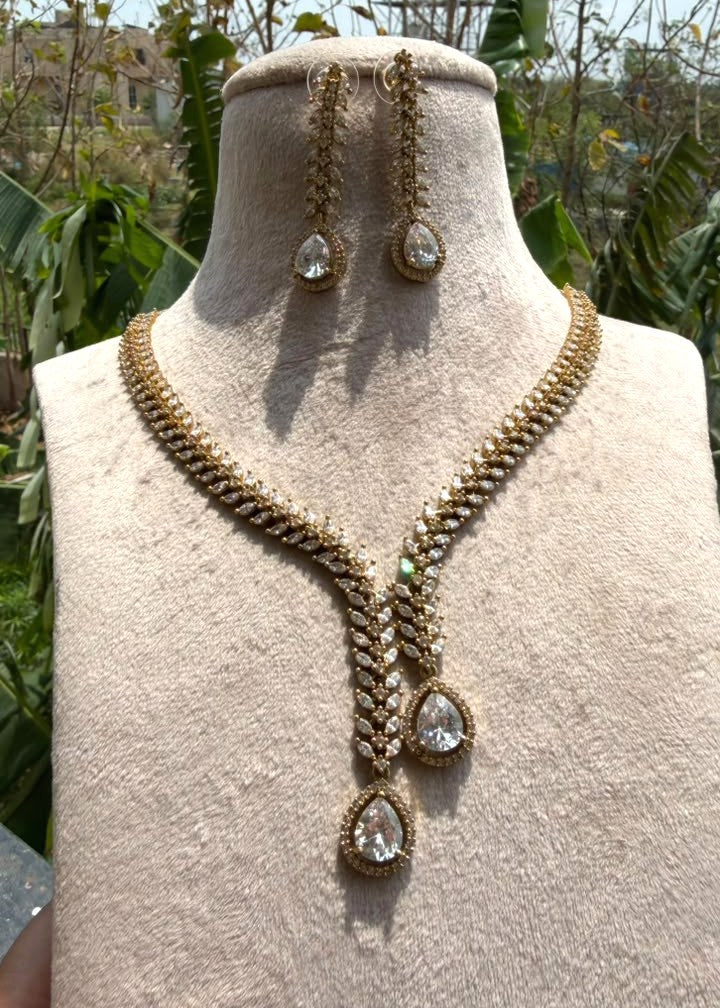 Heerangana Necklace - Clear/Gold
