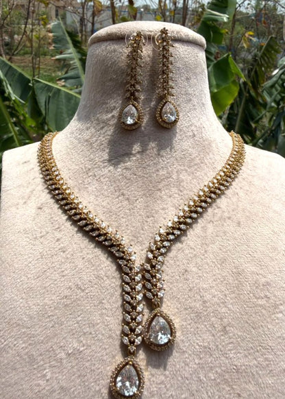 Heerangana Necklace - Clear/Gold