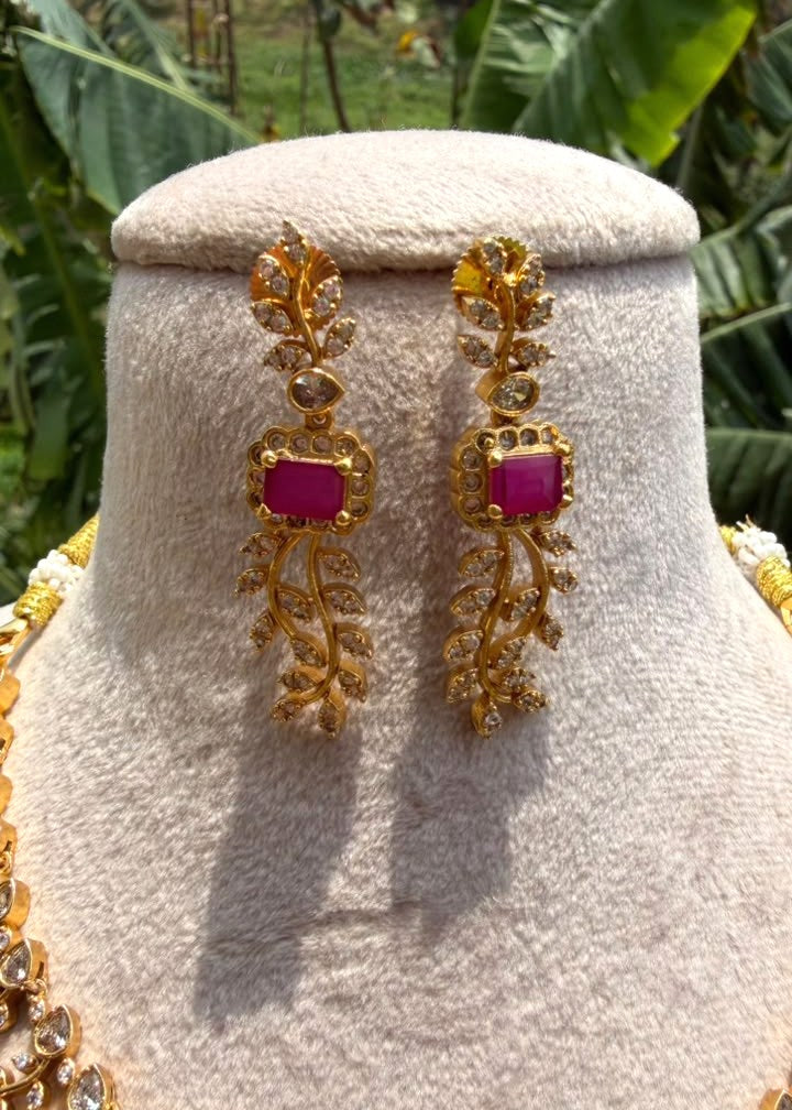 Mehrunissa Necklace - Ruby