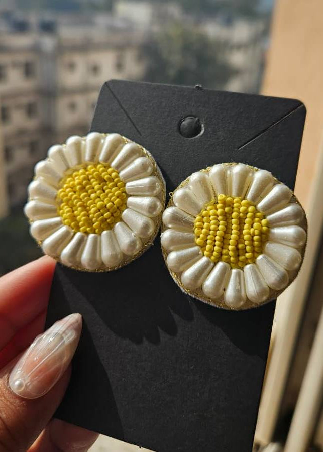 Daisy Blooms Handmade Beaded Studs (Variants)
