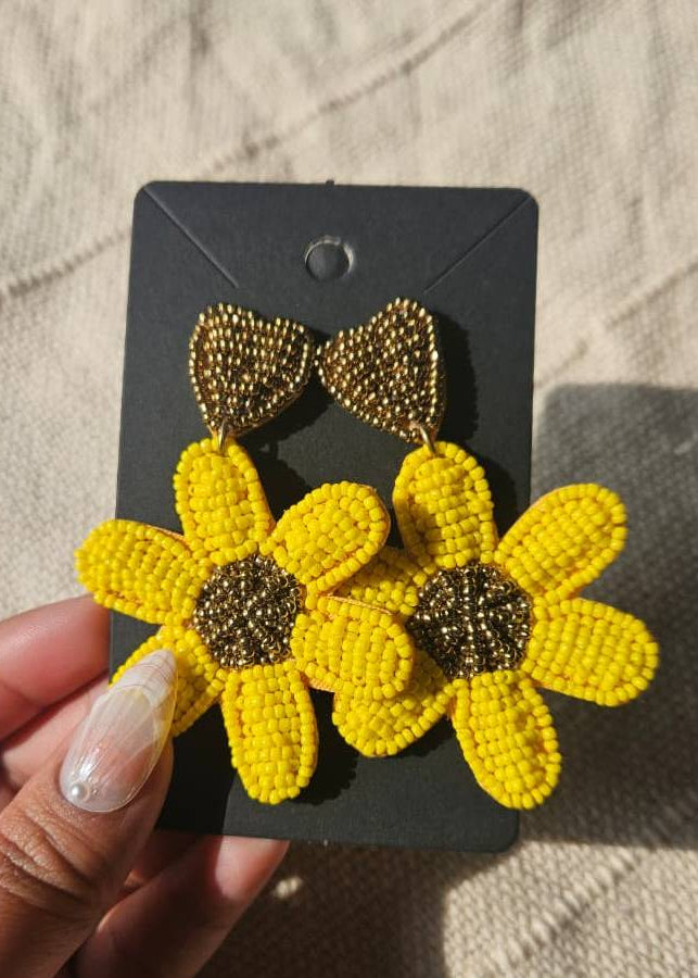 6 Leaf Beaded Earring (Variants)