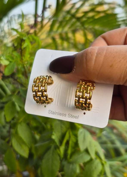 Amora Anti-Tarnish hoops