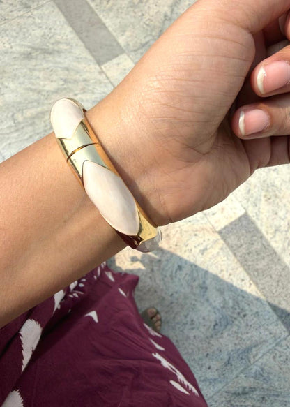 Chevron Enamel Broad Bangles- Single Piece